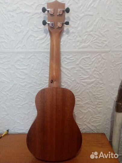 Укулеле и чехол