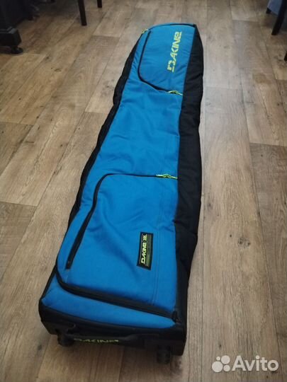 Чехол для сноуборда на колесах Dakine