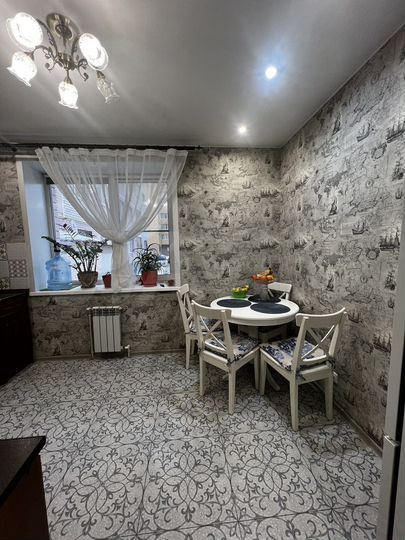 1-к. квартира, 48 м², 1/6 эт.