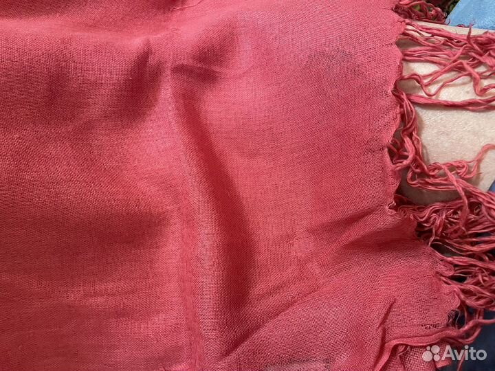 Очень красивый “Gerry W”палантин, цвет безумный