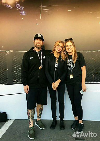 Переводчик /стендист/модель с англ, франц