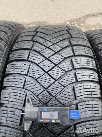 Pirelli Ice Zero FR 235/60 R18 107H