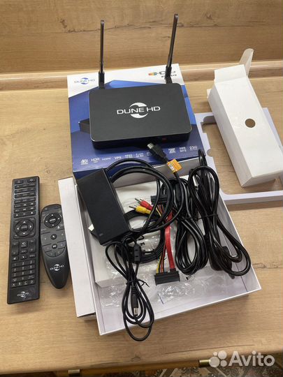 Dune HD Pro 4K II с двумя пультами