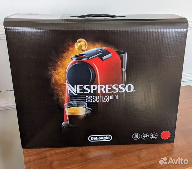 Кофемашина Nespresso Essenza Mini (DeLonghi) новая