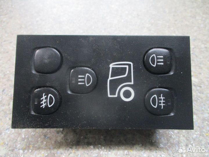 Панель управления дополнительным светом Scania 209