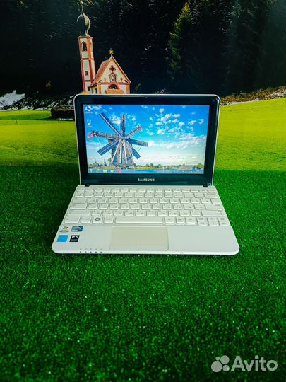 Шустрый нетбук Samsung для учёбы и работы