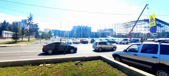 Подвал в центре с коммуникациями, 190.6 м²