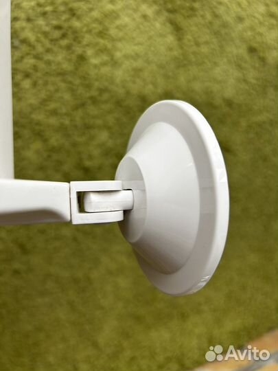 Полочка для ванной на присосках