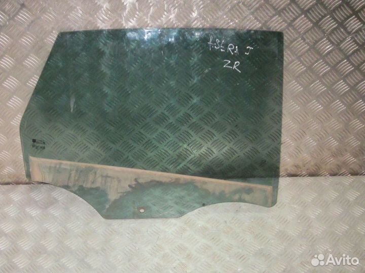 Стекло задней правой двери для Опель Астра J