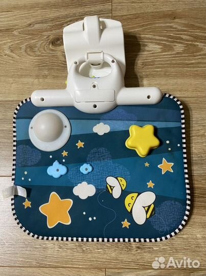 Развивающий центр двусторонний Tiny love