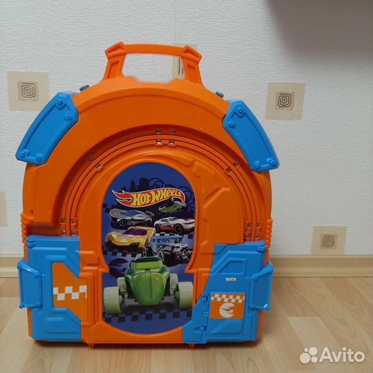 Hot Wheels трек