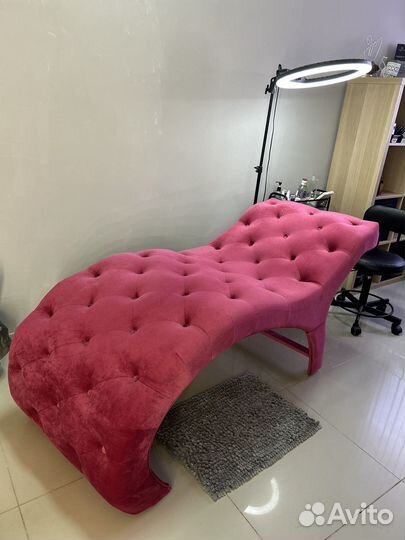 Анатомическая кушетка для наращивания ресниц
