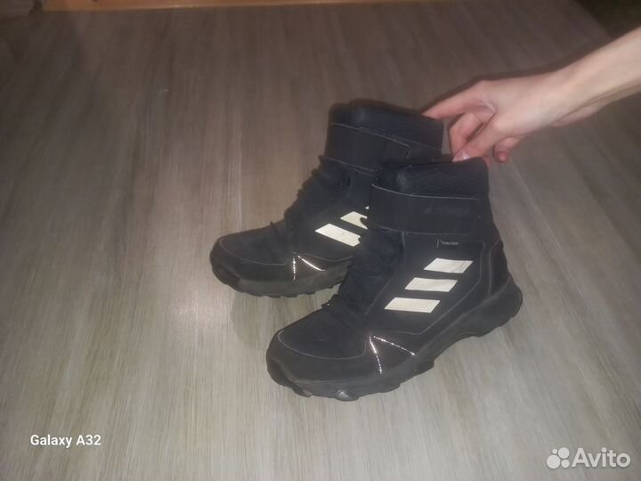 Адидас ботинки