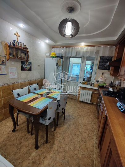 3-к. квартира, 83 м², 4/9 эт.