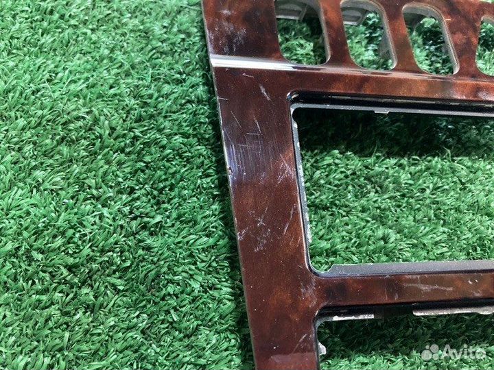 Вставка декор под климат Mercedes-Benz C-Class