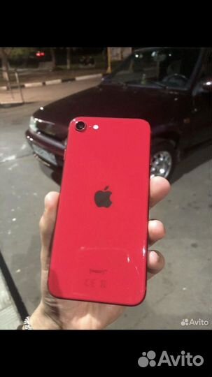 iPhone SE, 128 ГБ