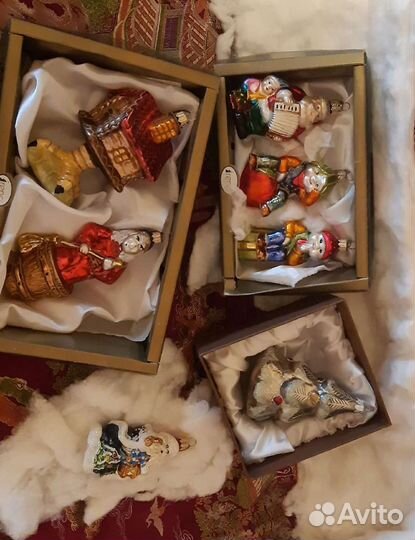 Новогодние ёлочные стеклянные игрушки