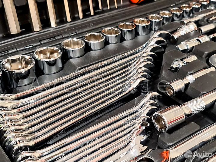 Набор инструментов авто-слесарный 129 предметов