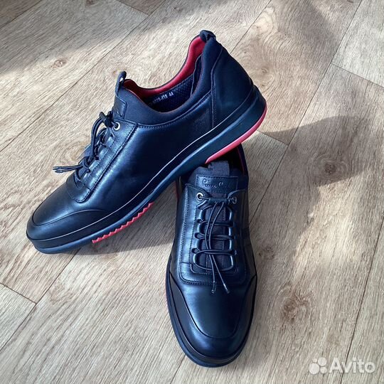 Новые кроссовки,натур.к,Турция,44