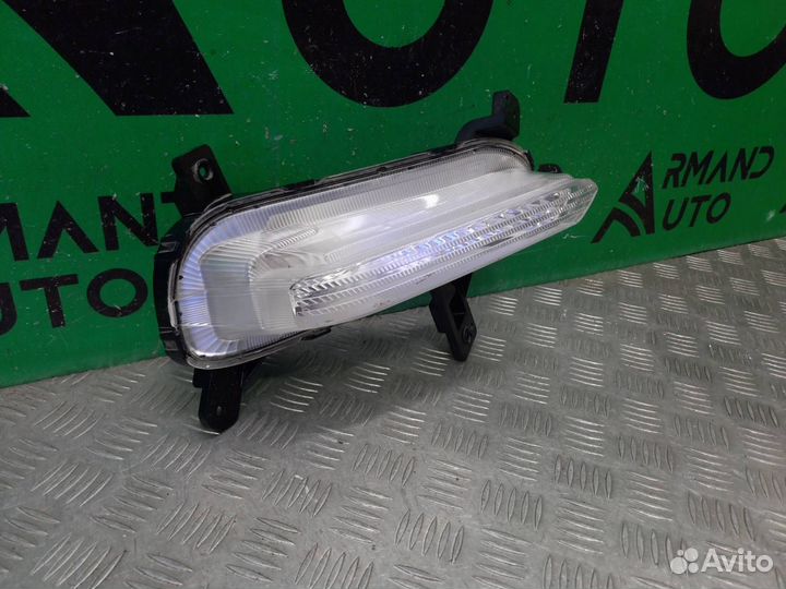 Повторитель в бампер передний правый Kia Cerato 4