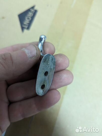 Крючок салона газ 21