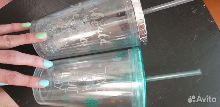 Стаканы с трубочкой