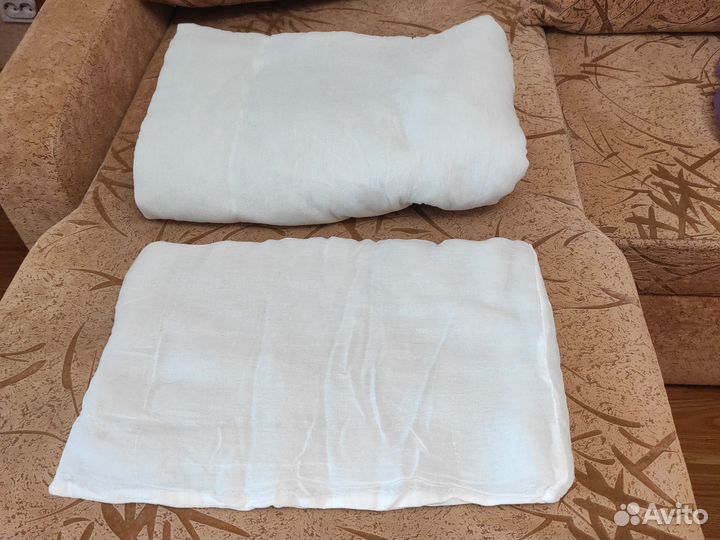 Детское одеяло и подушка в кроватку