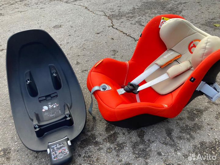 Детское кресло cybex sirona M2+база