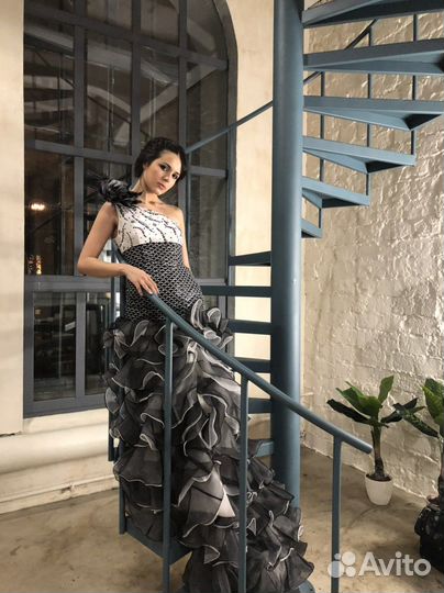 Платье вечернее