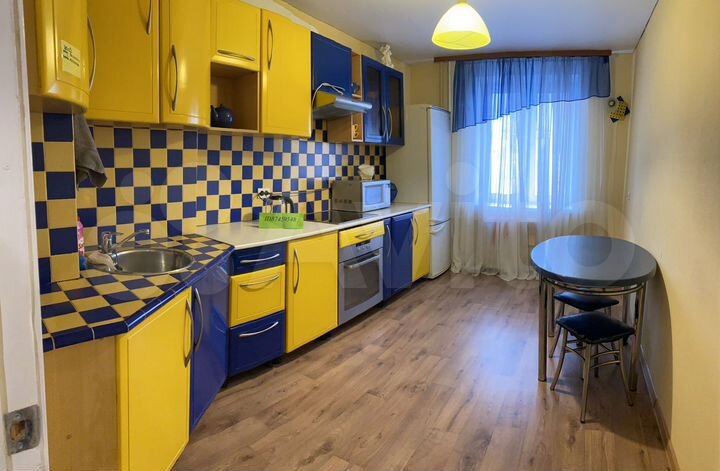 2-к. квартира, 72 м², 4/16 эт.