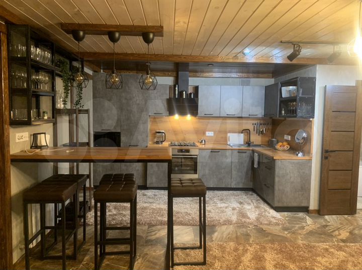 2-к. квартира, 83,3 м², 1/9 эт.