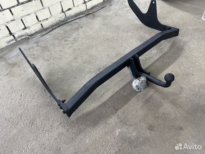 Фаркоп LADA Largus