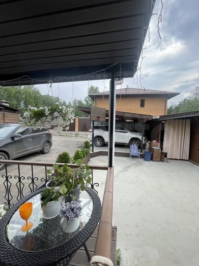 Коттедж 244 м² на участке 4,5 сот.