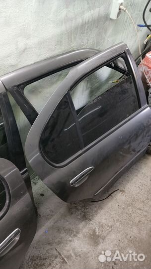 Двери на Nissan Primera R11 1997г