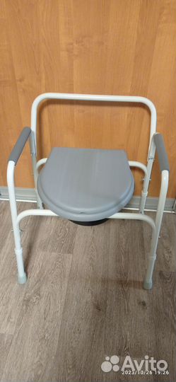 Санитарный стул/ стульчак