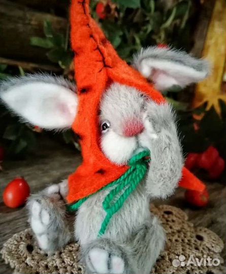 Игрушка заяц