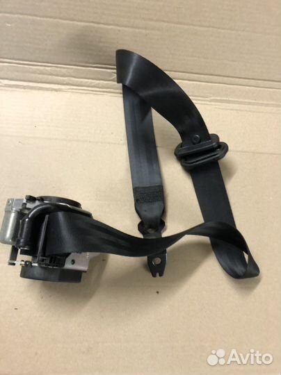 Ремень безопасности правый Skoda Rapid