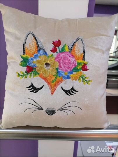 Подушка с вышивкой