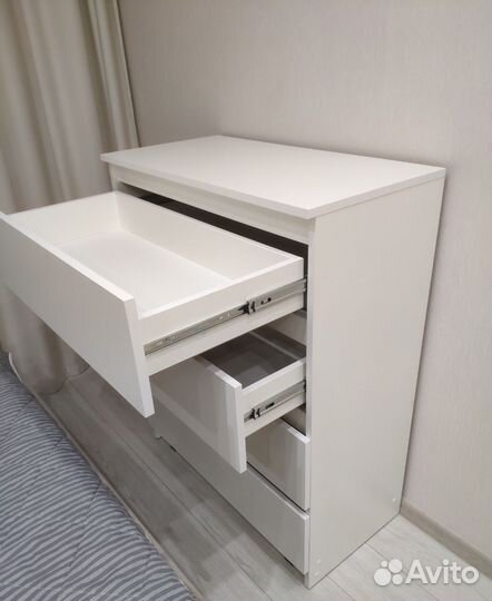 Комод Белый Хилтон 4 ящика