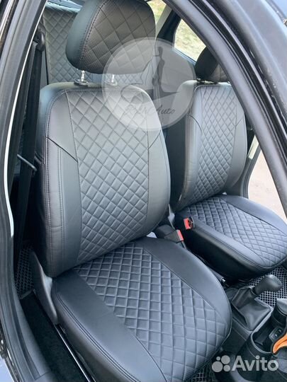 Автомобильные чехлы черный ромб