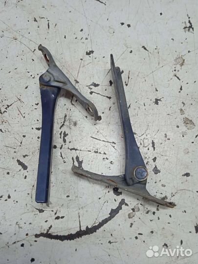 Петля капота Nissan Sunny Ниссан Санни