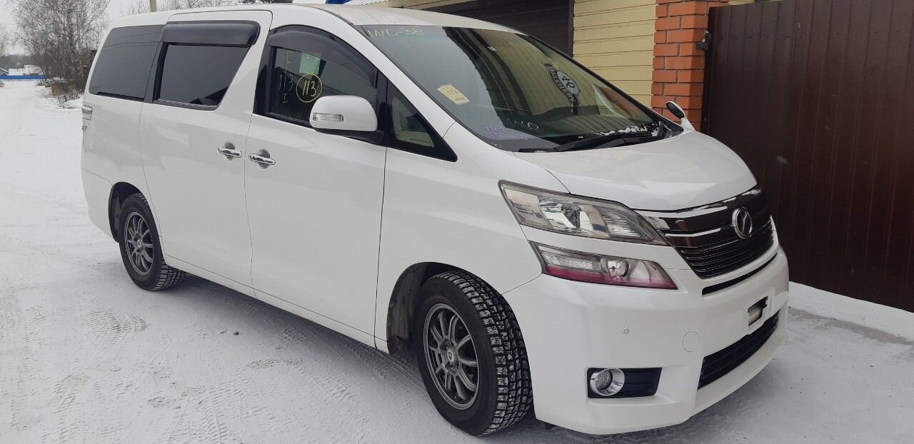 Toyota Vellfire: фото владельца