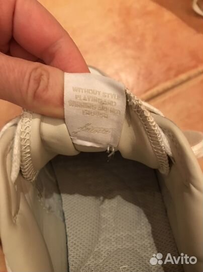 Кроссовки женскиеLacosta