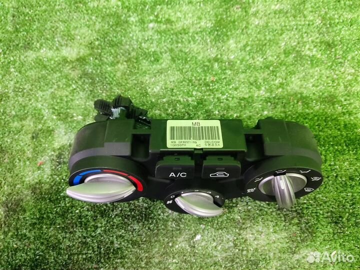 Панель управления отопителя KIA RIO 2 (JB) 2006