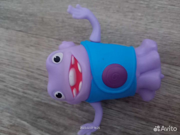 Игрушки из МАК дональдс