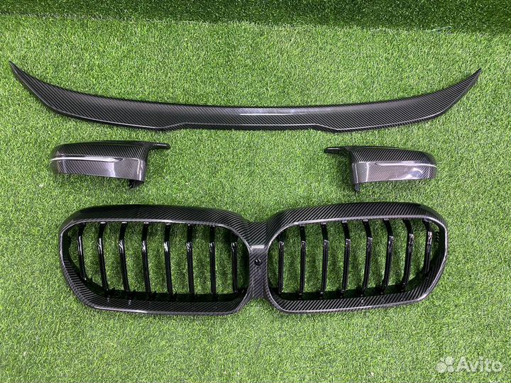 Решетка радиатора / накладки зеркал BMW 5 G30