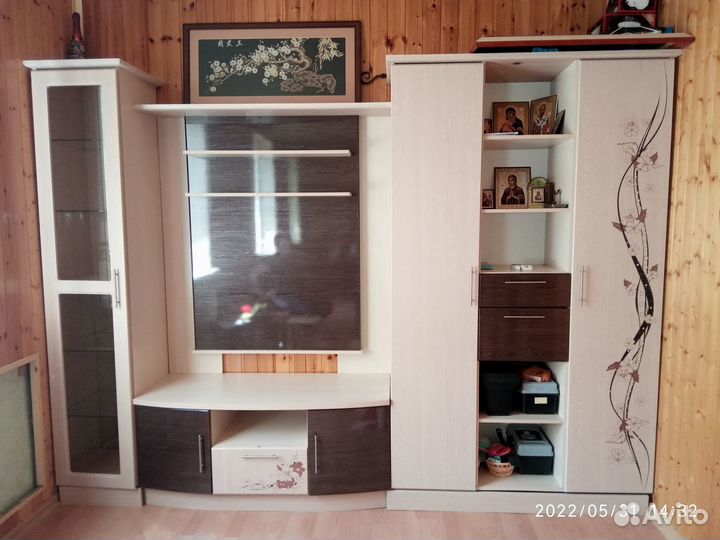 Стенка в гостиную