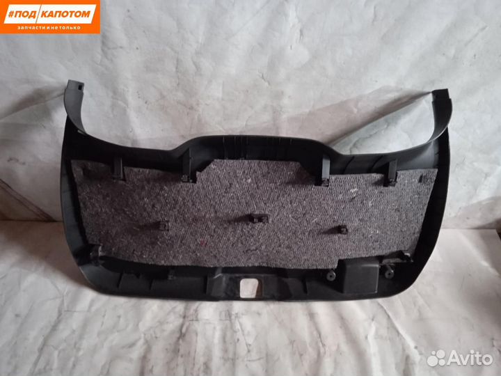 Обшивка крышки багажника Ford Kuga 2 2015