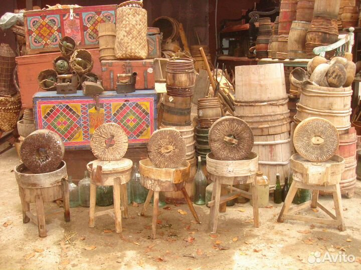 Жернова деревянные, ручная мельница. Жернов