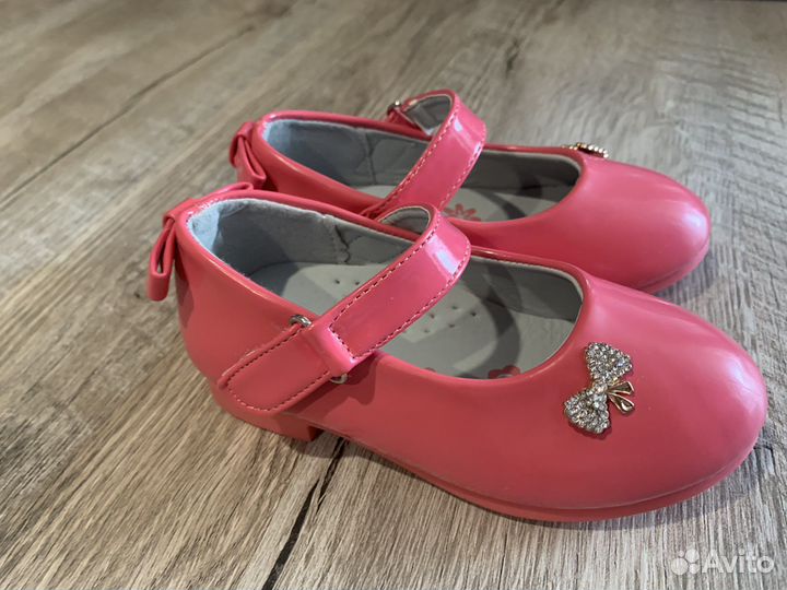 Сандали для девочки